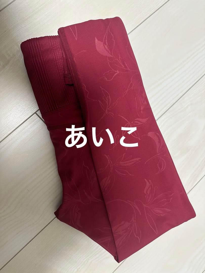 LAVA❤️新品未使用❤️【SUKALA】エンボスリーフレギンスS