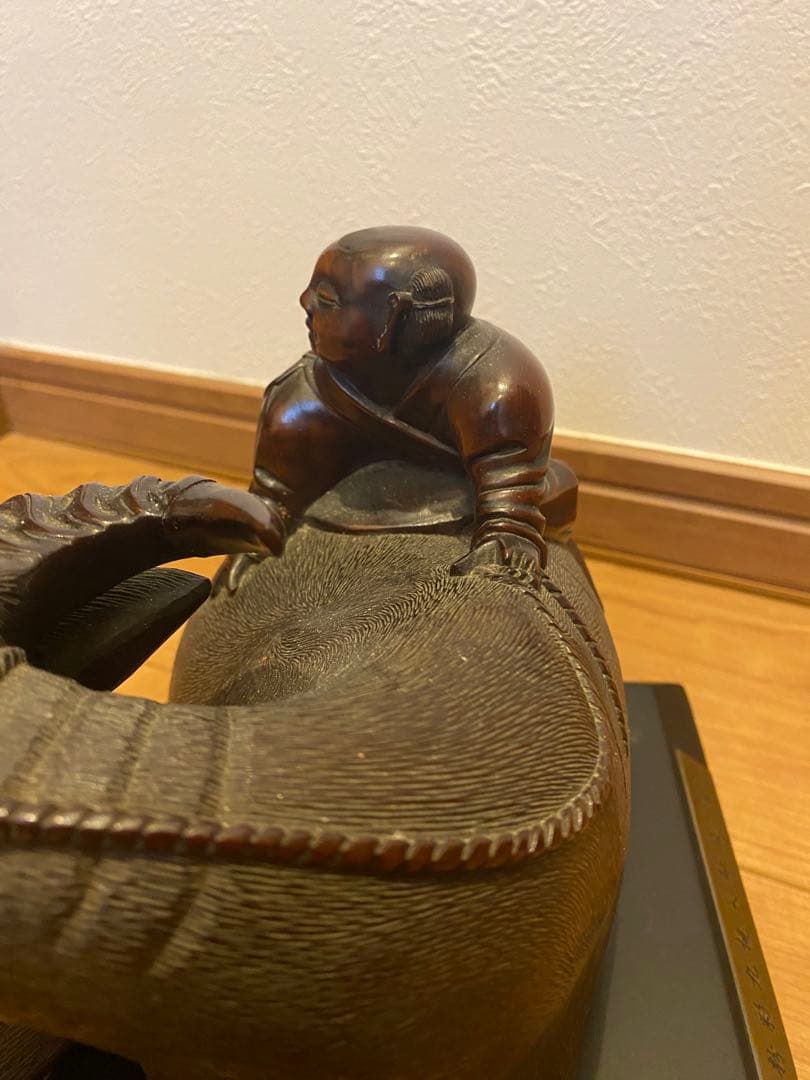 紫檀、彫刻水牛牧童像、サイズ長さ25cm重さ約1830g