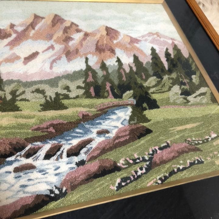 ビンテージ絵画　文化刺繍 山小屋　雪化粧した山脈 ハンドメイド