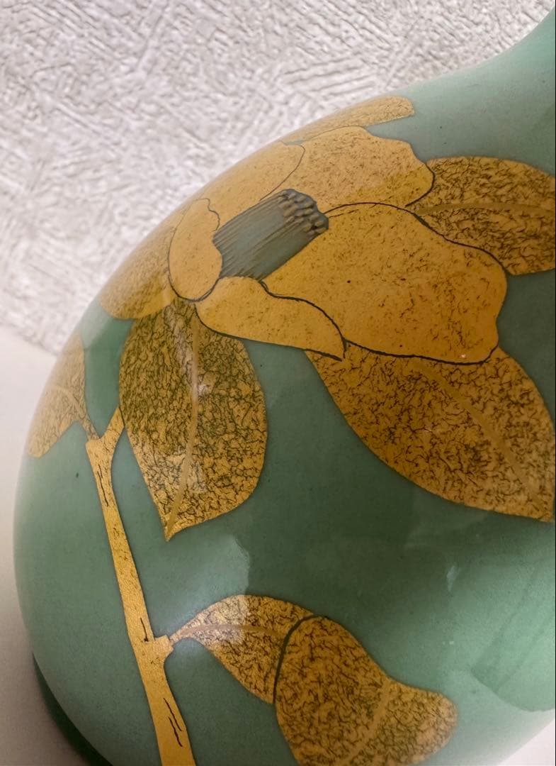 希少 九谷花生 人間国宝 吉田美統 釉裏金彩椿文 九谷焼 花器 花瓶