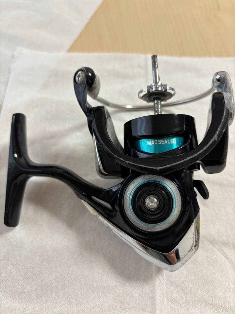 ダイワ(DAIWA)スピニングリール　19エメラルダスLT2500S-H-DH