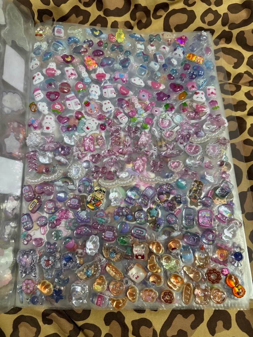 A4サイズシール帳 9P サンリオ ナカムラくん 日焼けキティ等 レアモノ多数