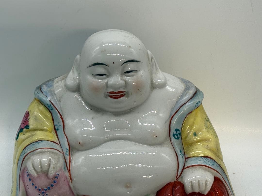 中国　景徳鎮製　色絵彌勒像　送料込み251222