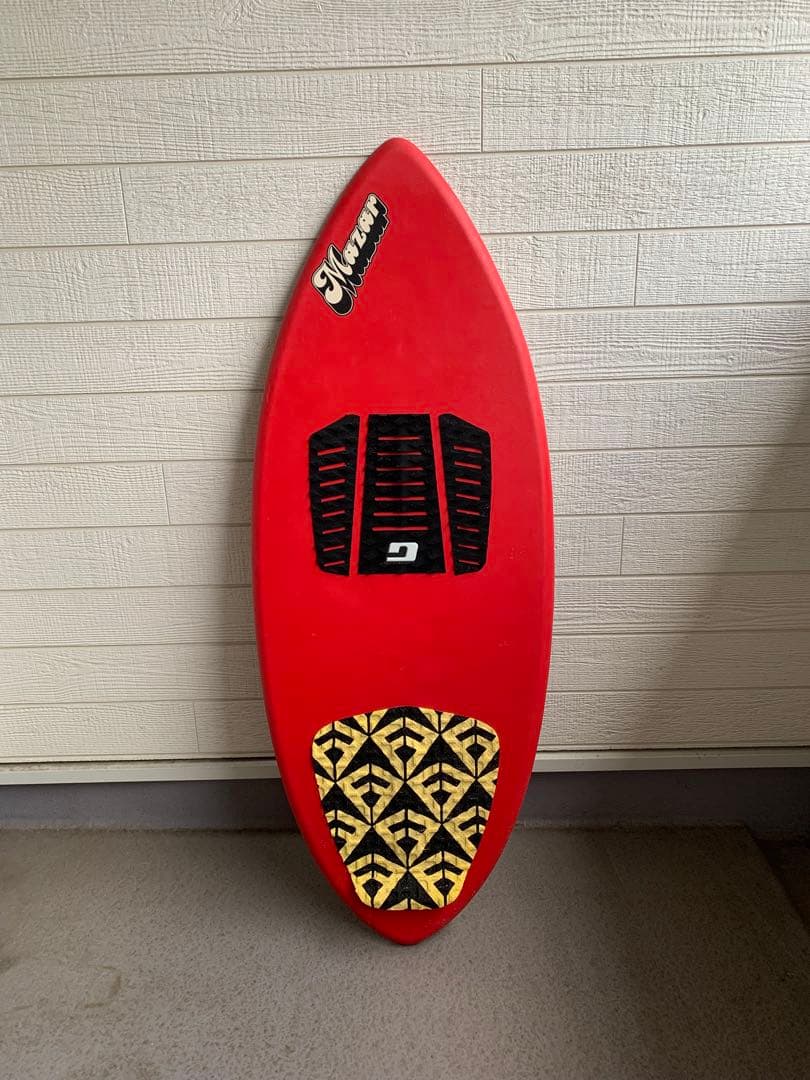 nu　Mazar スキムボード