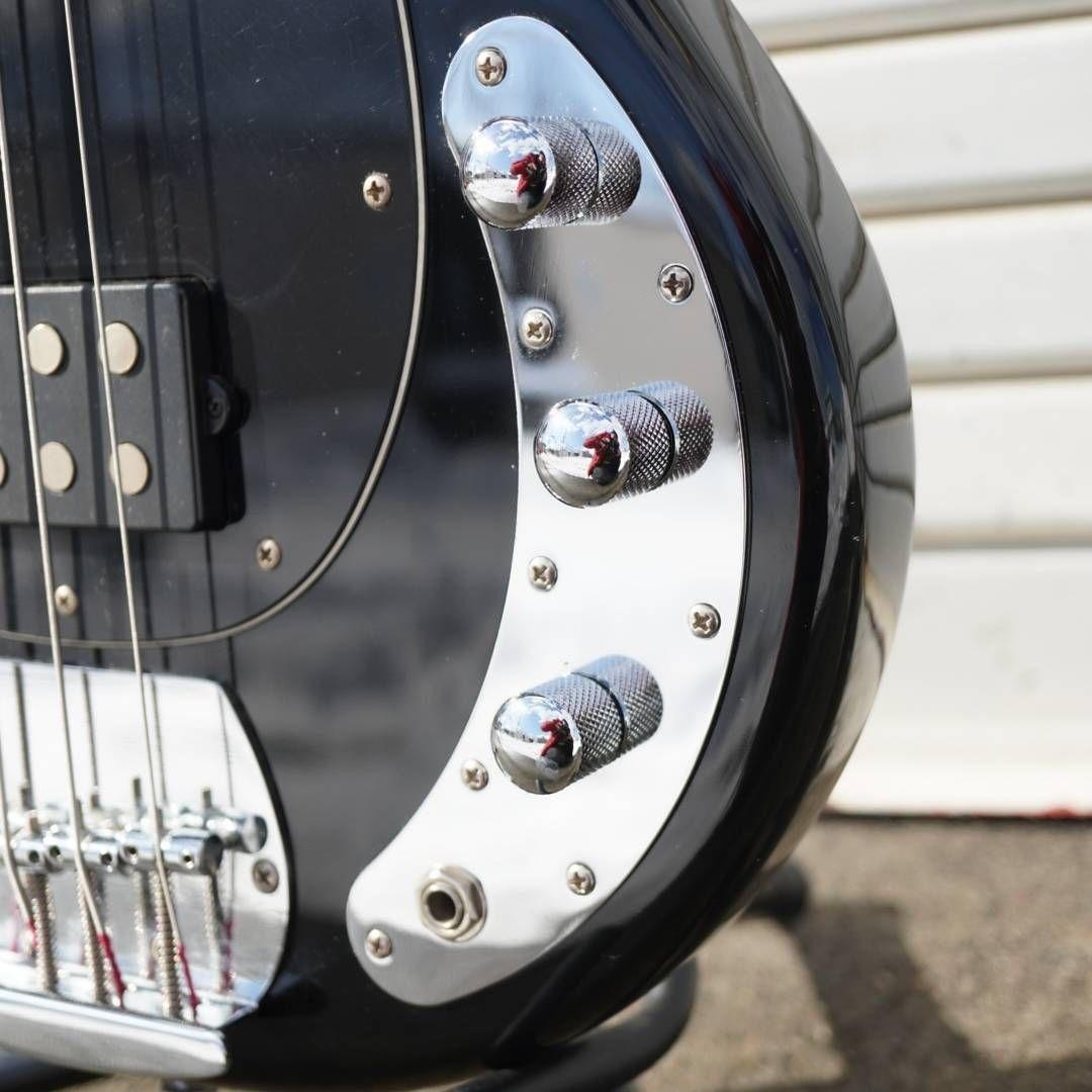 【希少・極美品】ベースSterling SB4リザード純正仕様 ミュージックマン