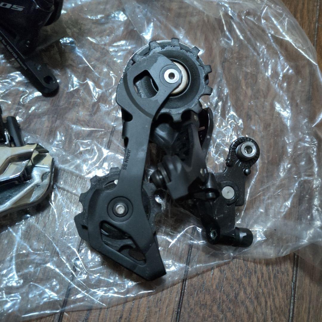 Shimano 105 R7000ブレーキ シフター セット付属あり！