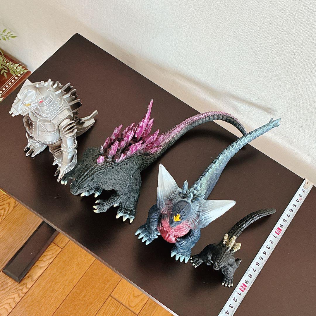 ゴジラフィギュアセット　メカゴジラ　スペースゴジラ　ゴジラ2000 小さいゴジラ
