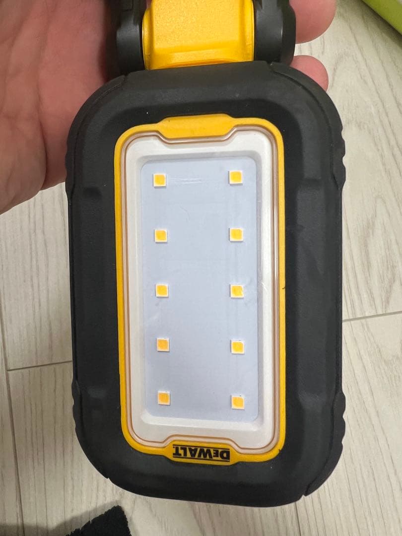 DEWALT デウォルト USB-C LEDタスクライト DCL182-XJ