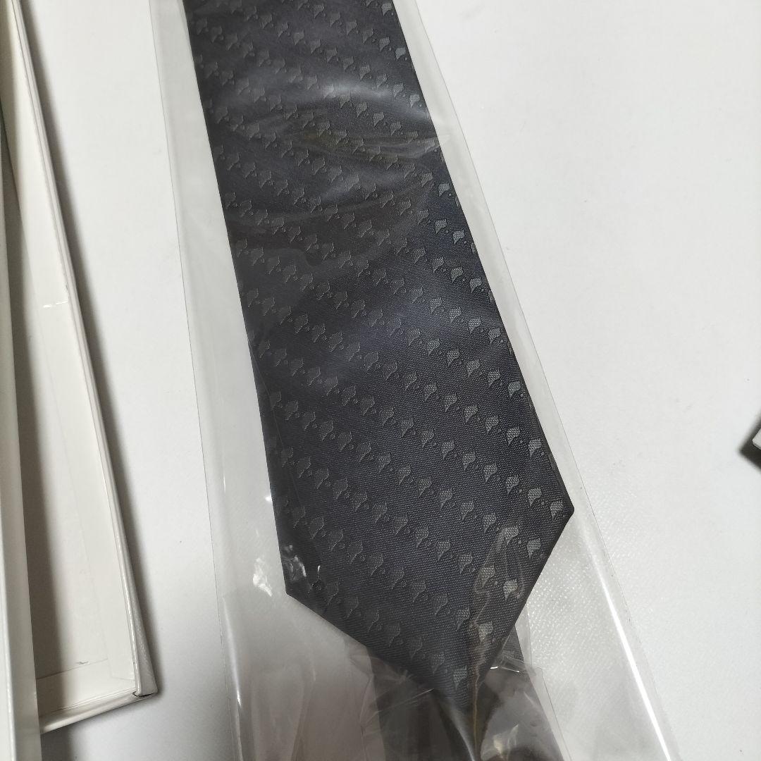 Perfume Closet ネクタイ グレイカラー　本体美品