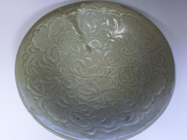 鉢■高麗青磁鉢 印花陽刻牡丹文 古い平鉢 古皿 大皿 古玩 唐草紋 時代物 骨董
