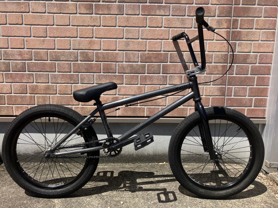 愛知県尾張地区発。割と綺麗なKINKストリート20インチBMX。土日手渡し希望