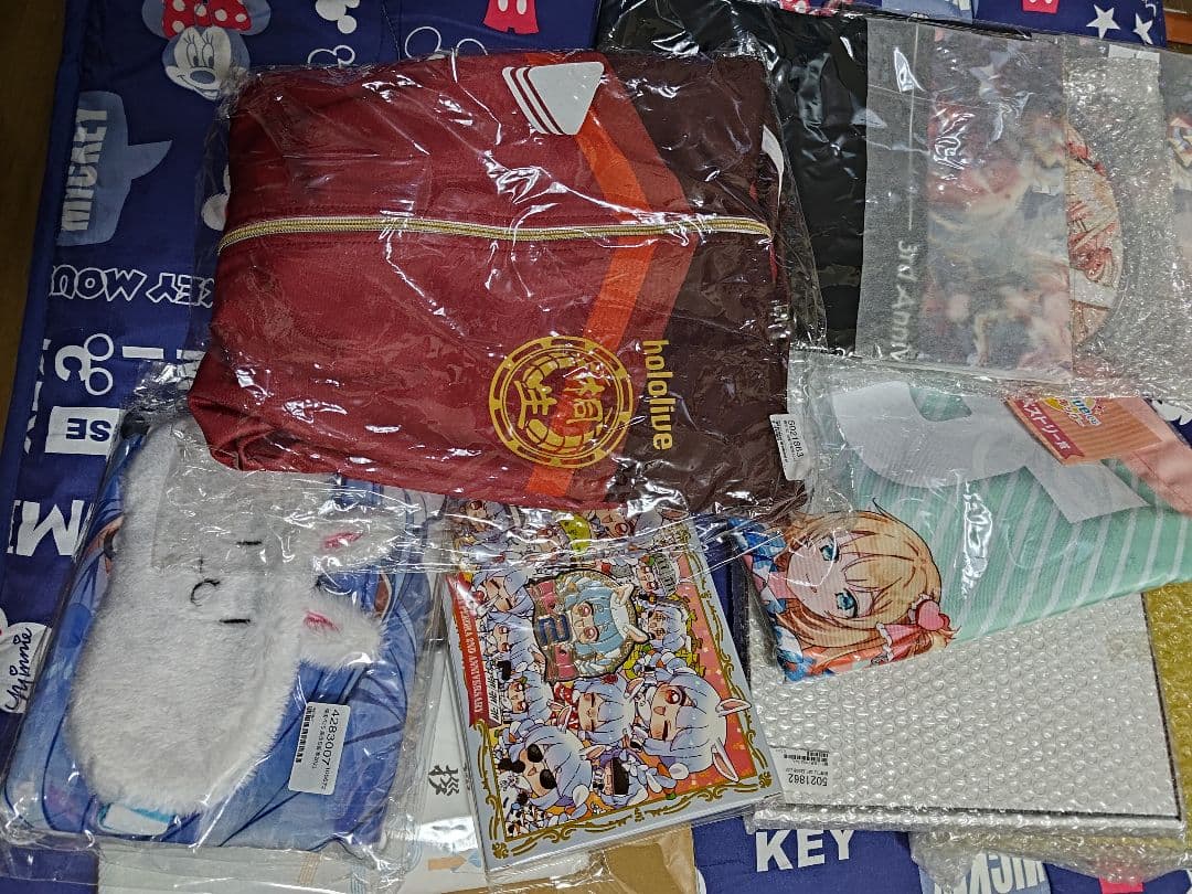 ホロライブ 誕生日グッズ詰め合わせ 兎田ぺこら 赤井はあと 桐生ココ 姫森ルーナ
