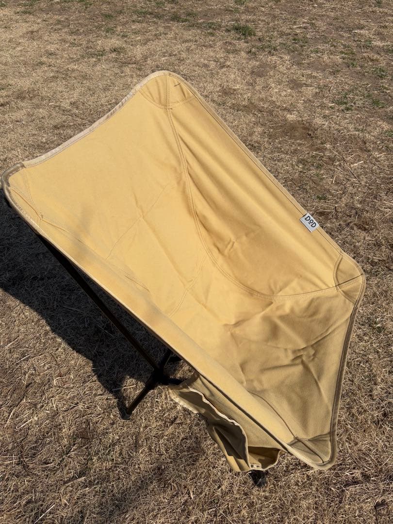 DOD アウトドアチェア スゴイッス　タン　収納バッグ付き