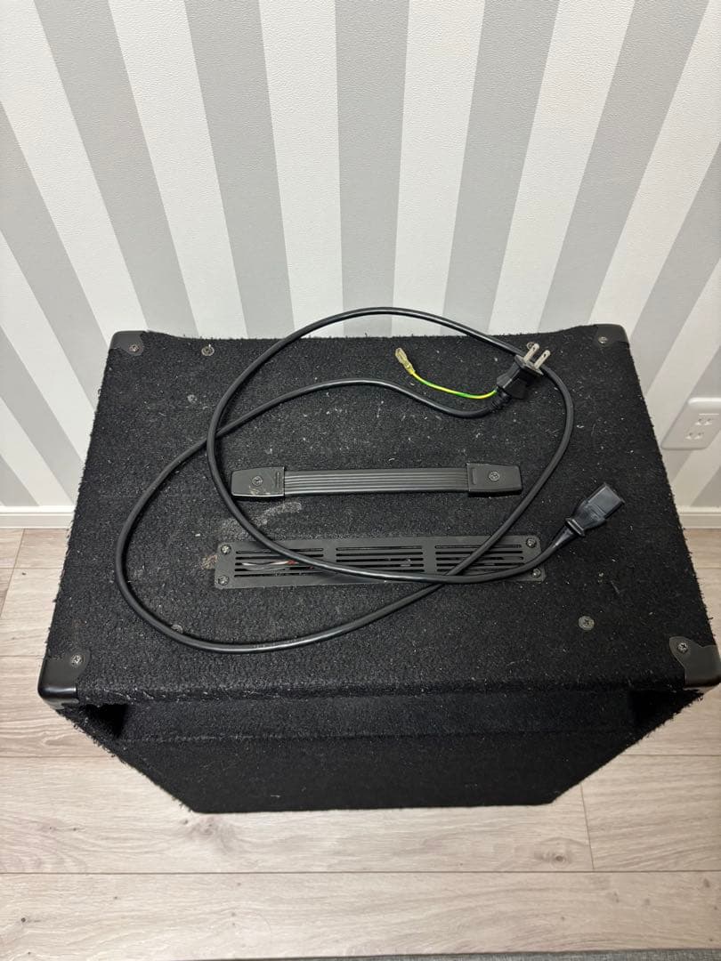 Laney アンプ　RB8 レイニー ベースアンプ