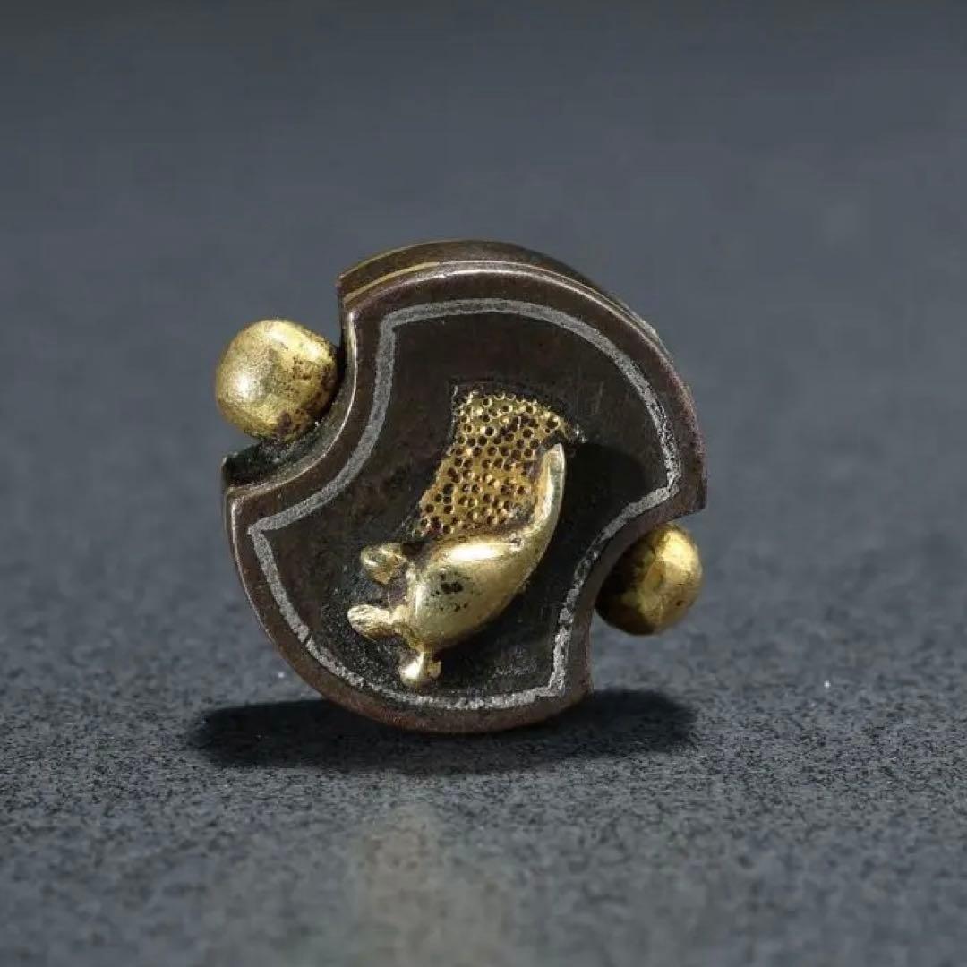 緒締玉　分銅形　象嵌　金工　骨董　印籠　R1434