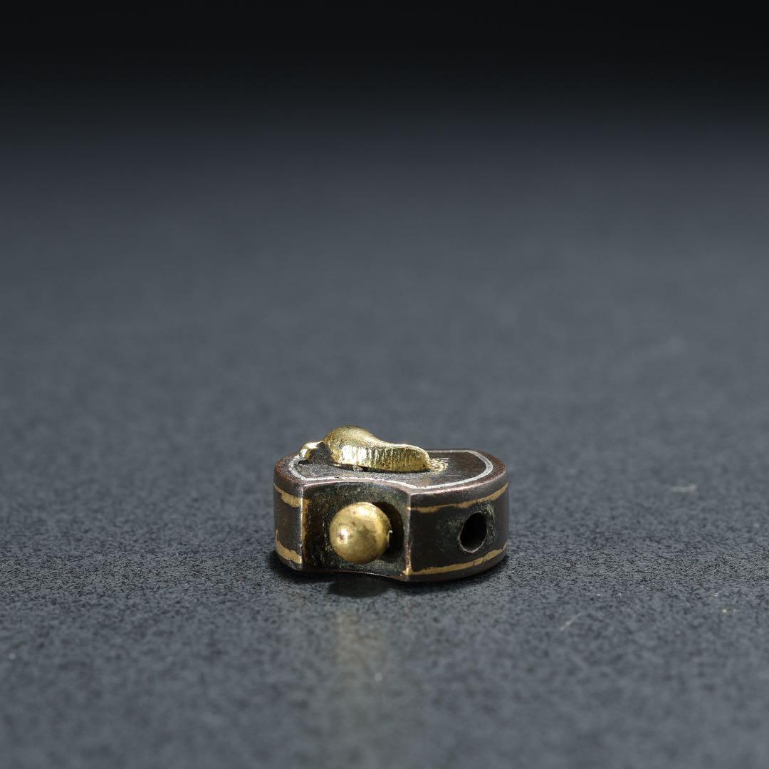 緒締玉　分銅形　象嵌　金工　骨董　印籠　R1434