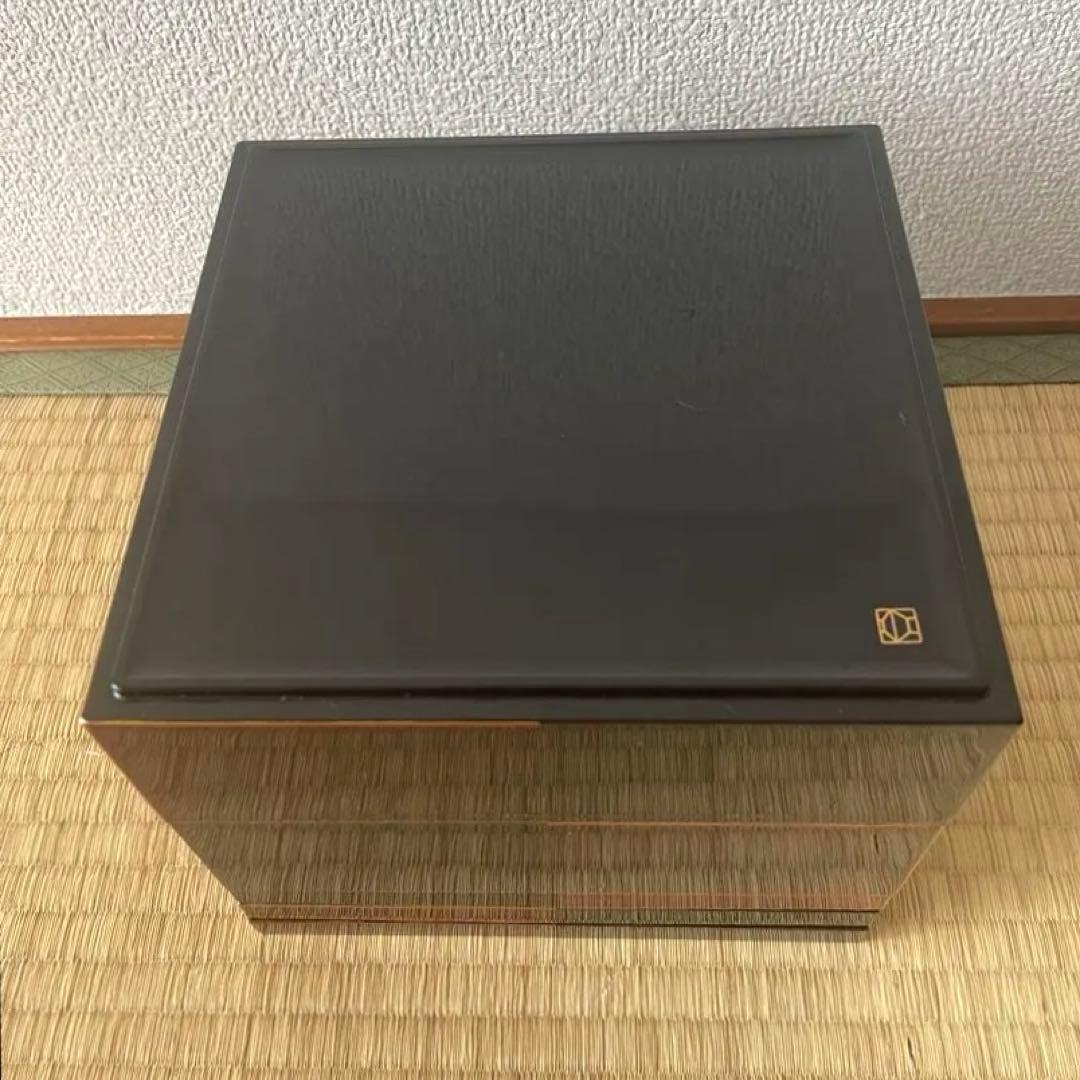 山田平安堂　白檀　二段重　重箱　取り皿2枚、風呂敷付き