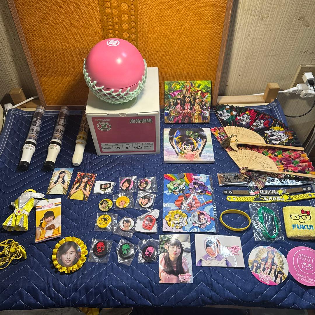 ももクロ グッズ まとめ売り CD/DVD Tシャツ タオル バッジ 等 セット