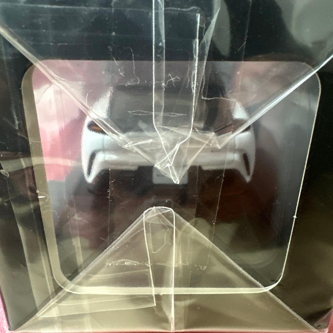 クラウンスポーツ 1/30 ミニカー 白黒 2トーン