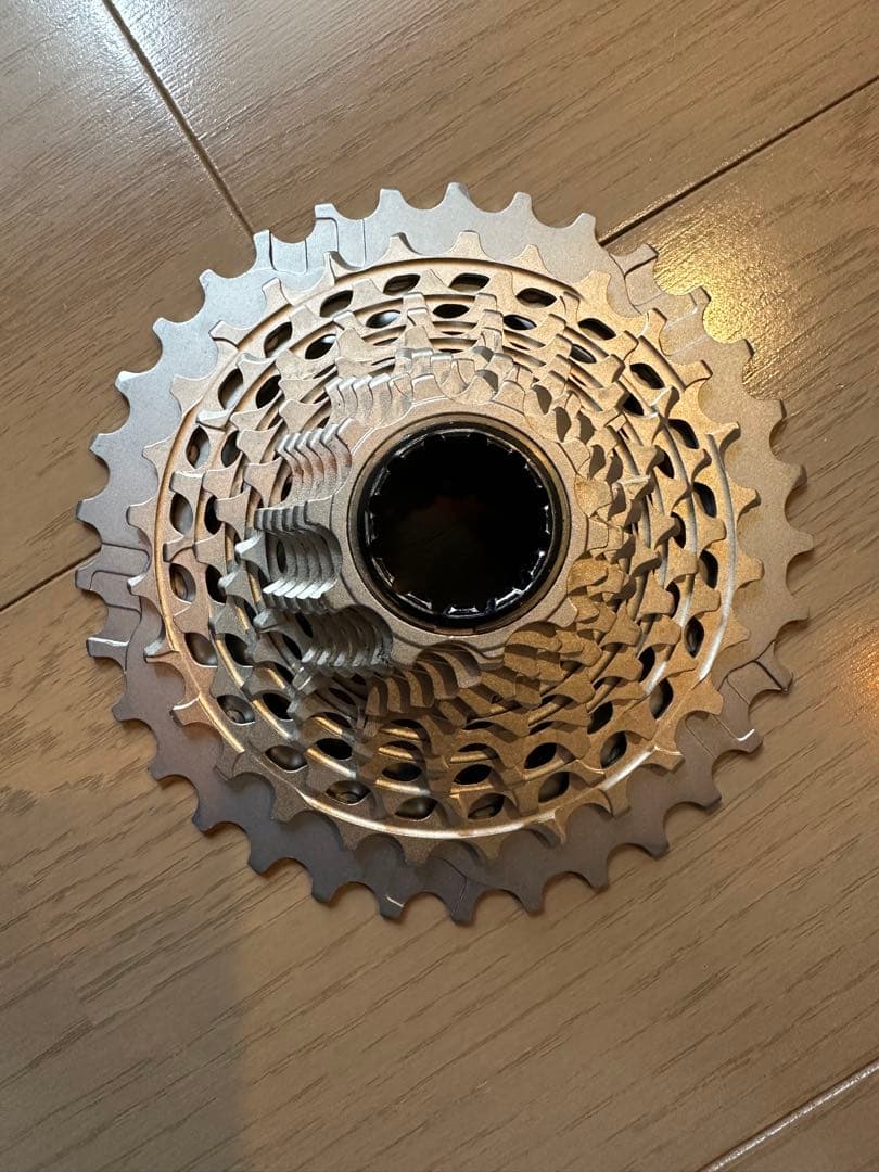 新車から取り外しsram red XG-1290 10-33t 12s xdr