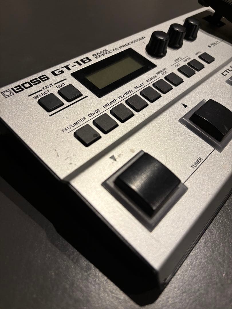 BOSS GT-1B ベースエフェクター　ボス　ベース