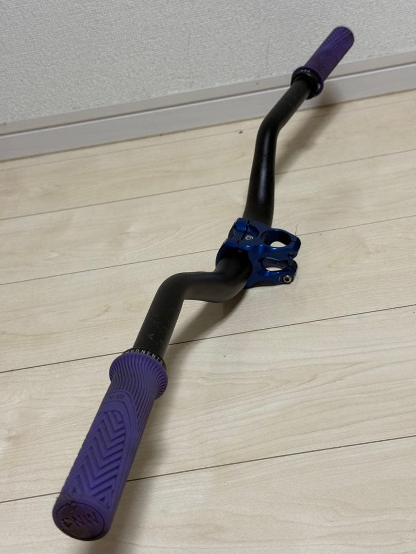 INDUSTRY NINE ステム 78mm + PNW グリップ