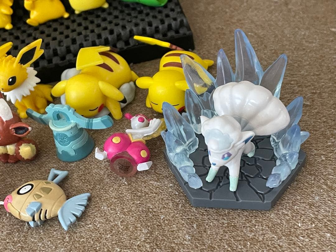 【大量まとめ売り】ポケモン　ミニフィギュア　ガチャ系　モンコレ ピカチュウ