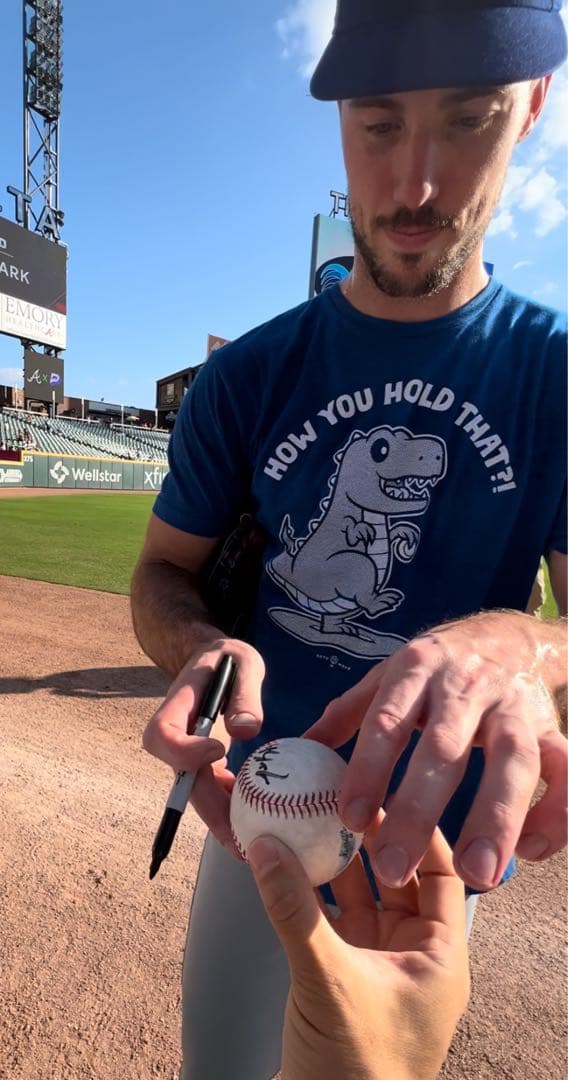 ドジャース選手サイン入りボール⚾️ マイケル・コーペック、マイケル・グローブ