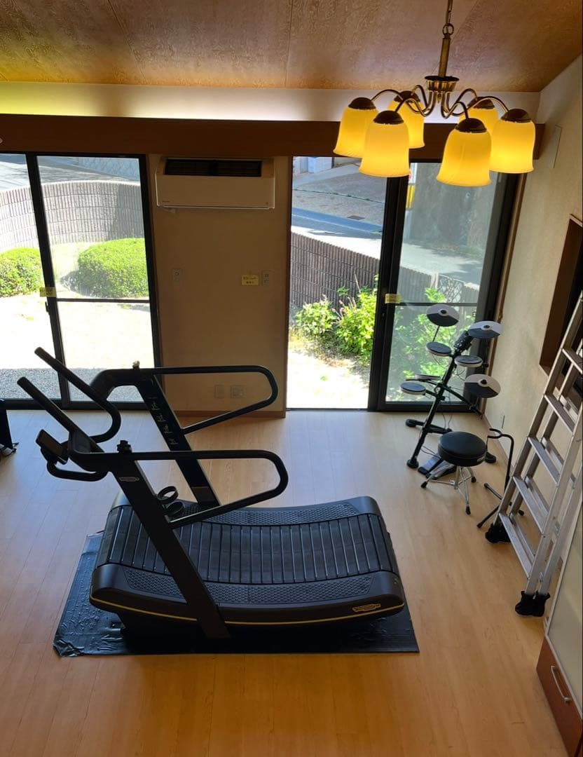 テクノジム社製 自走式トレッドミル「スキルミル（SKILLMILL）」