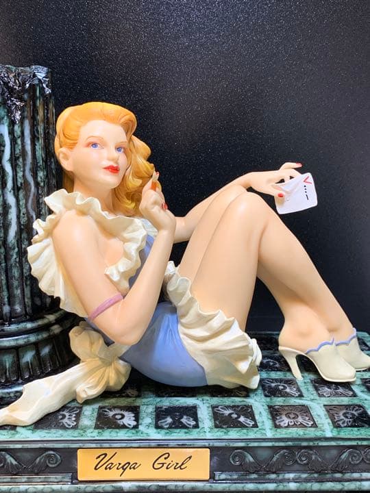 バーガガール　シリアルナンバー付　ビンテージフィギュア 2