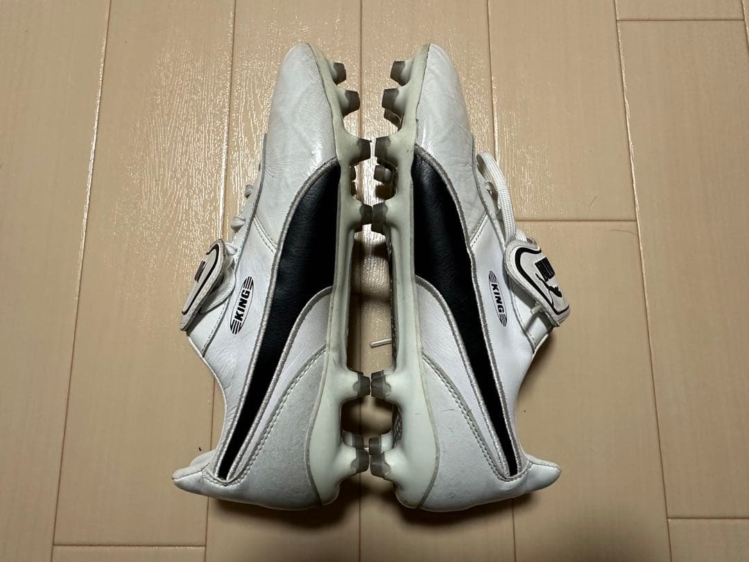 PUMA KING ホワイト サッカーシューズ