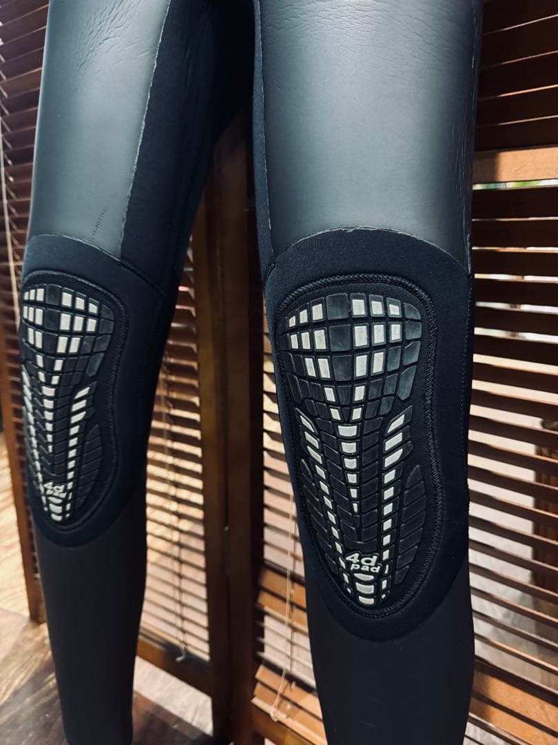 ⭐︎値下げしました⭐︎mobby'sモビーズ　フルスーツ　セミドライ6.5ミリ