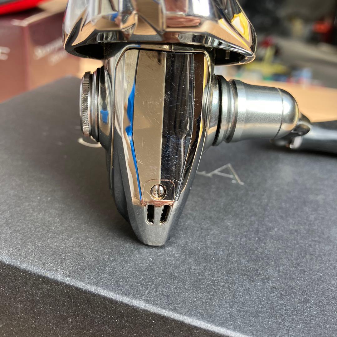 １８STELLA C2500SHGスピニングリール 箱付き
