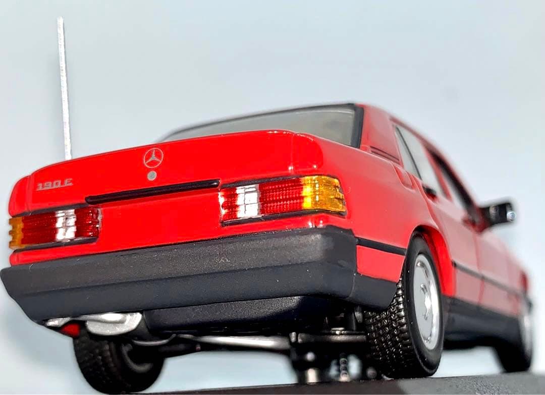 ミニチャンプス メルセデス・ベンツ 190E 1964 1/43 W201