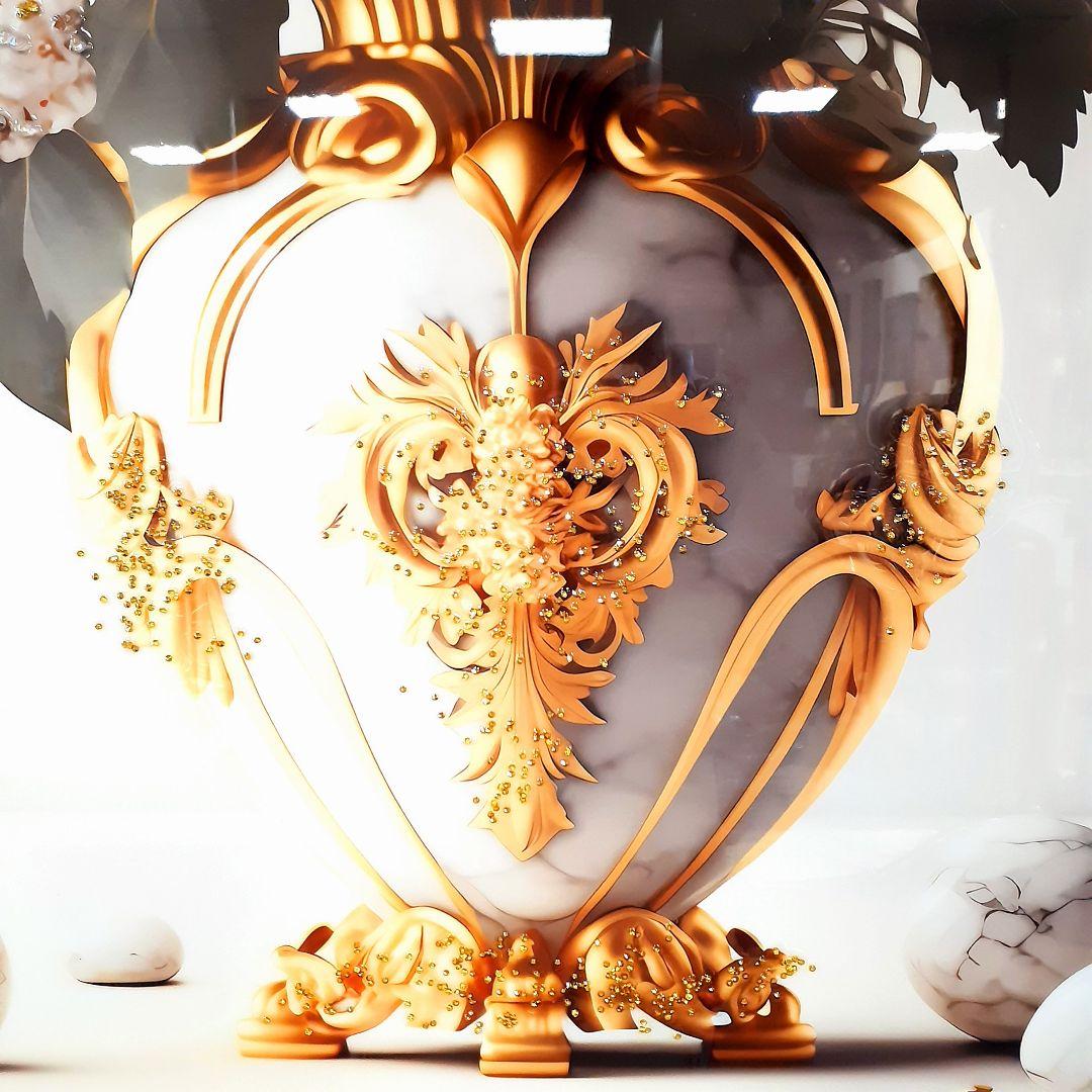 輸入雑貨　『赤い薔薇とロゼッタ』　天然水晶石　クリスタルアート　ゴールドフレーム