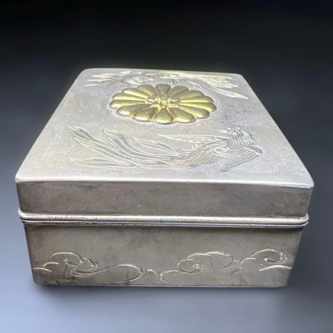 天皇御下賜品　純銀十四葉菊紋ボンボニエール　54g 東Y7-1027☆1F