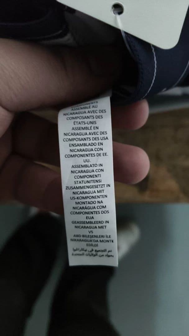 新品未使用 alo Yoga 黒色のSサイズ