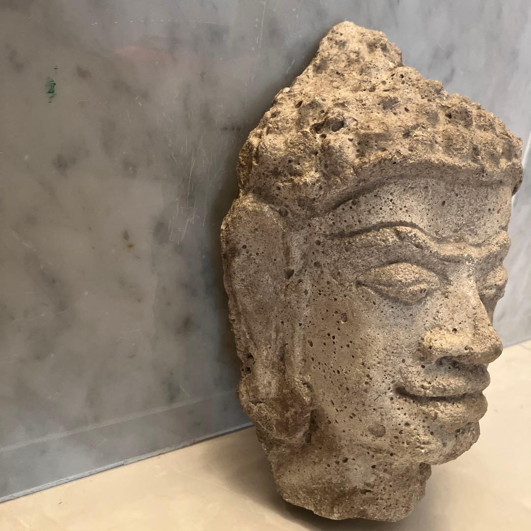 アンティーク カンボジア　クメール美術の美しいお顔立ちの仏頭