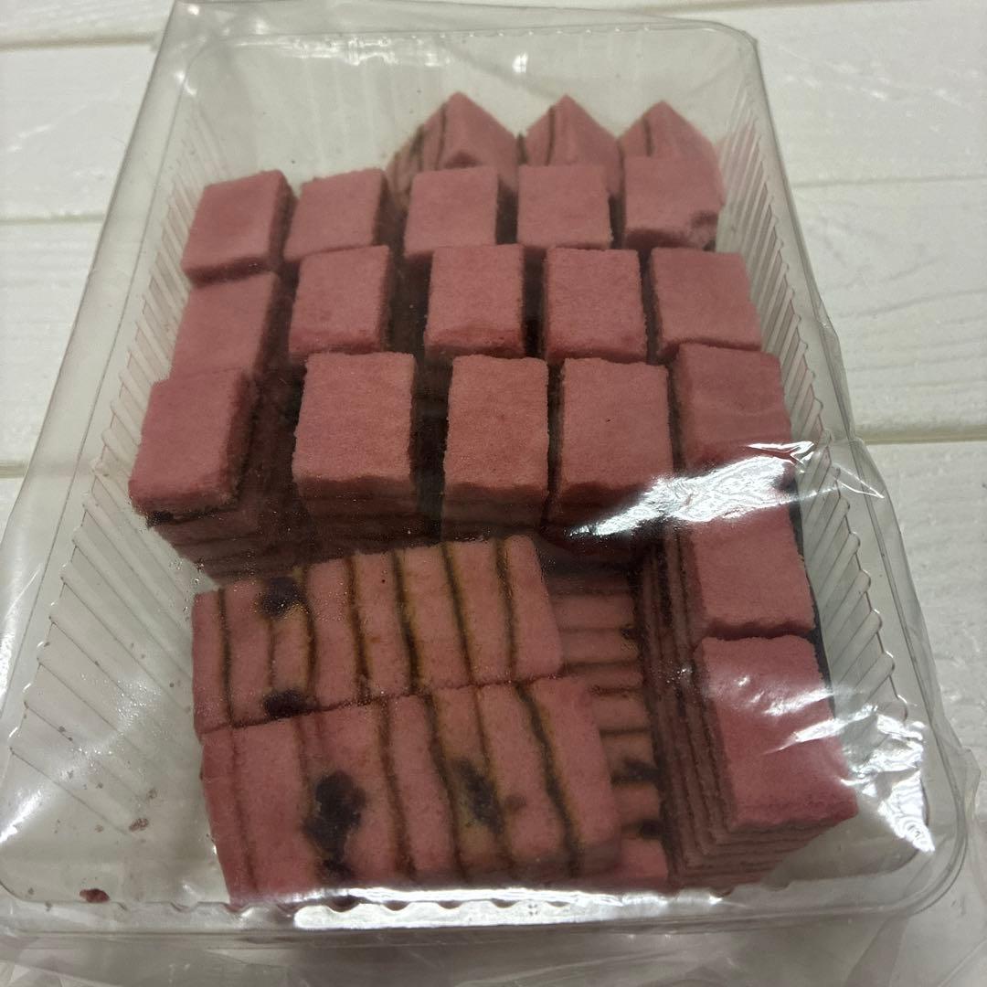 大人気　アウトレットスイーツ　板バウム　ストロベリー＆クランベリー