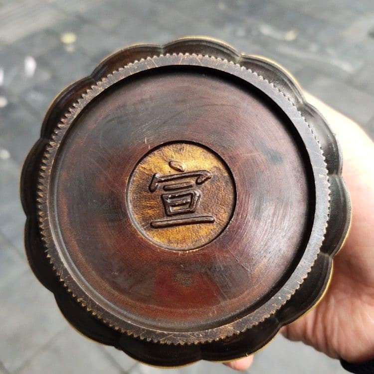 銅 細工 茶道具 お茶の缶です 銅製 工芸品 美術品 置物