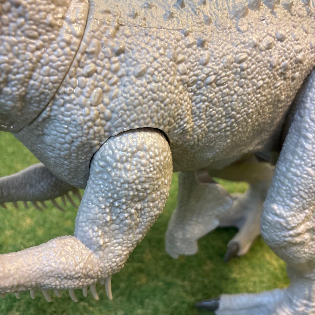 インドミナスレックス　ジュラシックワールド　マテル スーパービッグ