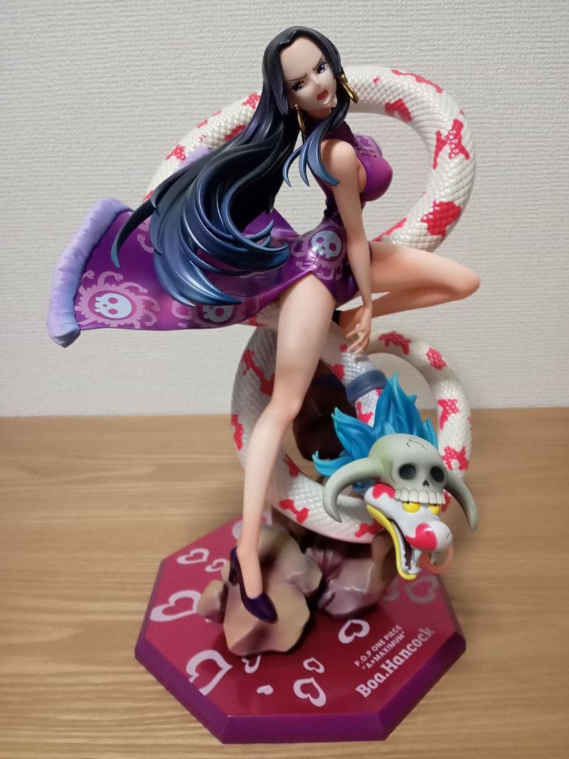 ※開封品 POPワンピース “A×MAXIMUM” “海賊女帝”ボア・ハンコック