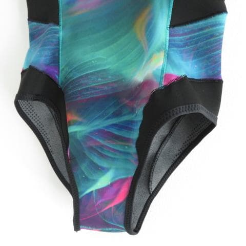 新品　ION Amaze 海外ブランド　ショーティ　ウエットスーツ　1.5