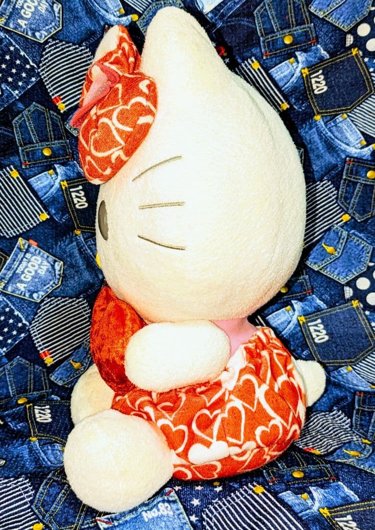 希少♡サンリオ♡キティ♡赤色ハートクッション♡BIGぬいぐるみ＆カラフルバーニー