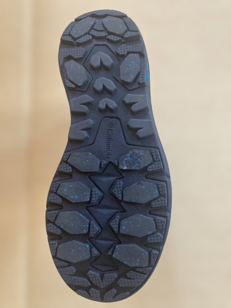 ほぼ新品！Columbia 女性用ウィンターブーツライトブルー