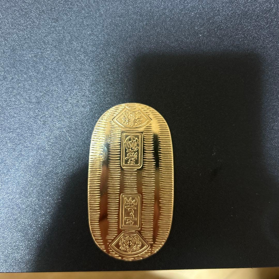 金色模様入りコレクションアイテム 約10cm 22g