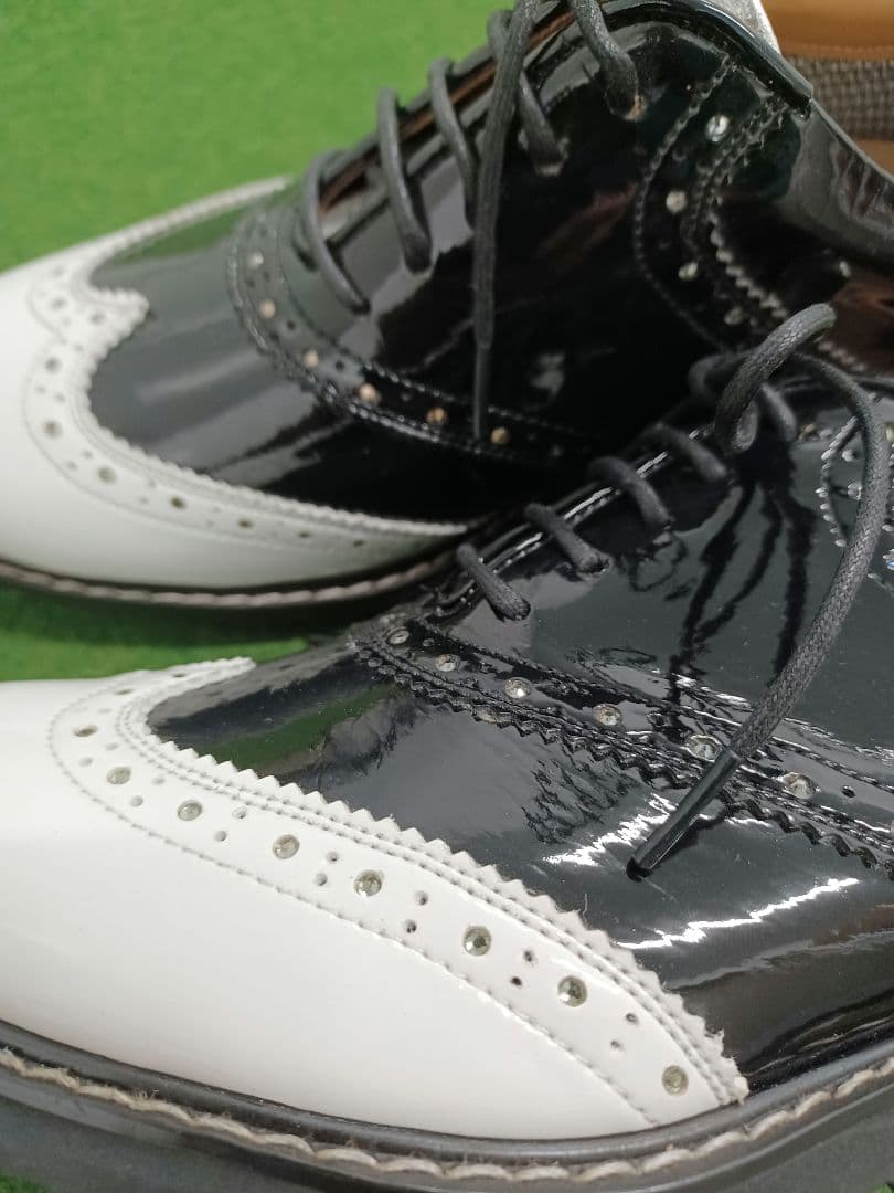 新品未使用アザスレディースゴルフシューズ