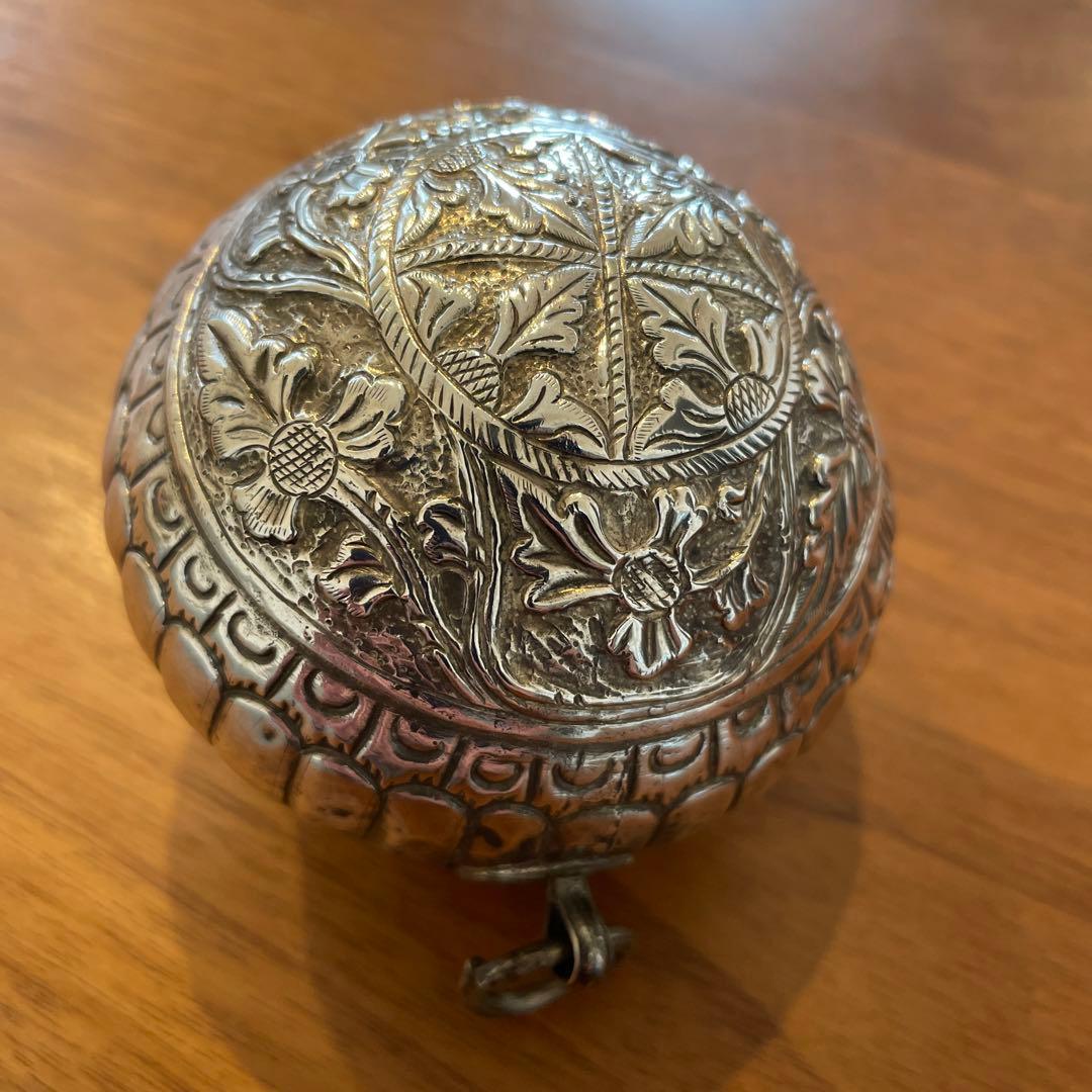 フローレス島 古民具 銀製噛みタバコ用具ガンビル入れ