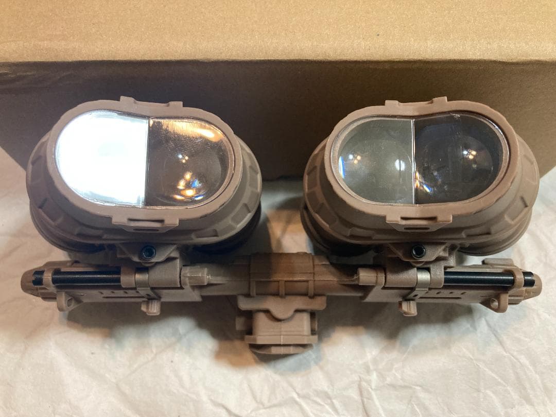 訳有値引【発光モデル】GPNVG-18 4眼ナイトビジョンゴーグル ダミー DE