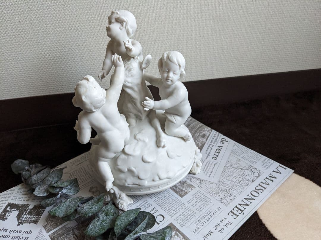 n*1様 フランス・パリ　アンティーク市購入　美しい石膏像　オブジェ♪